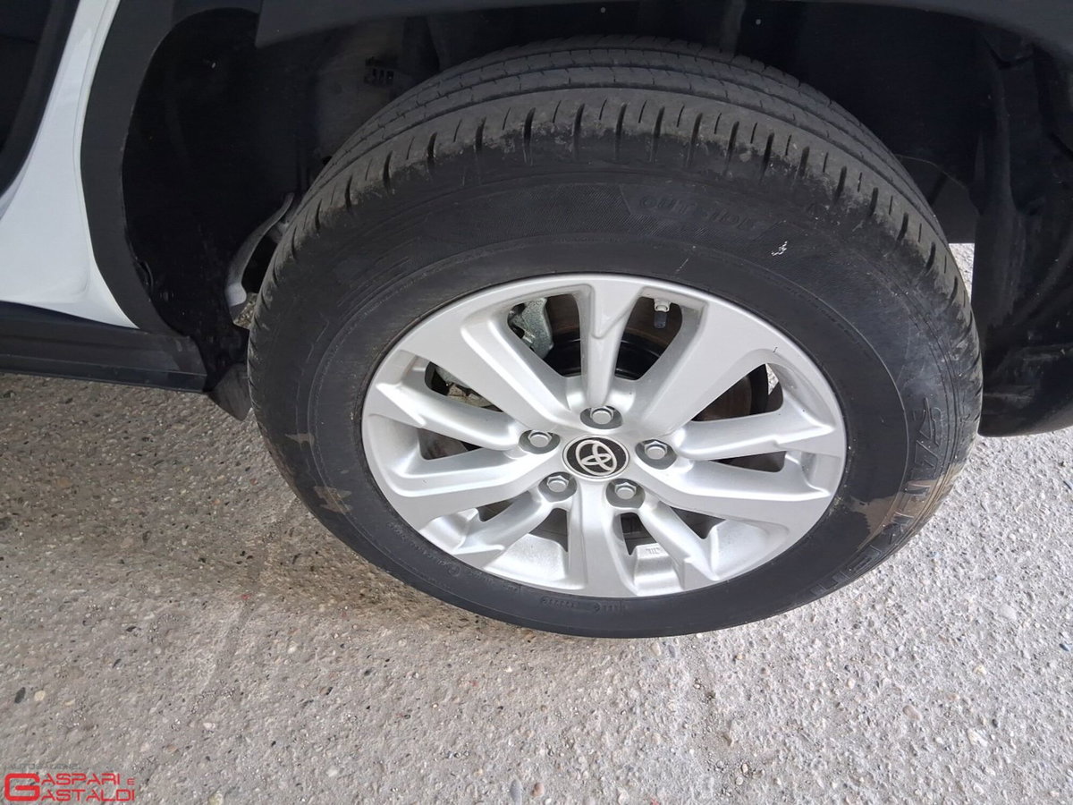 Toyota Yaris Cross Active fwd 115cv e-cvt (12)