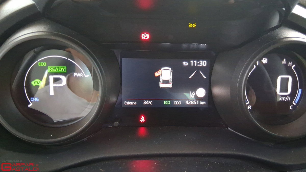 Toyota Yaris Cross Active fwd 115cv e-cvt (16)