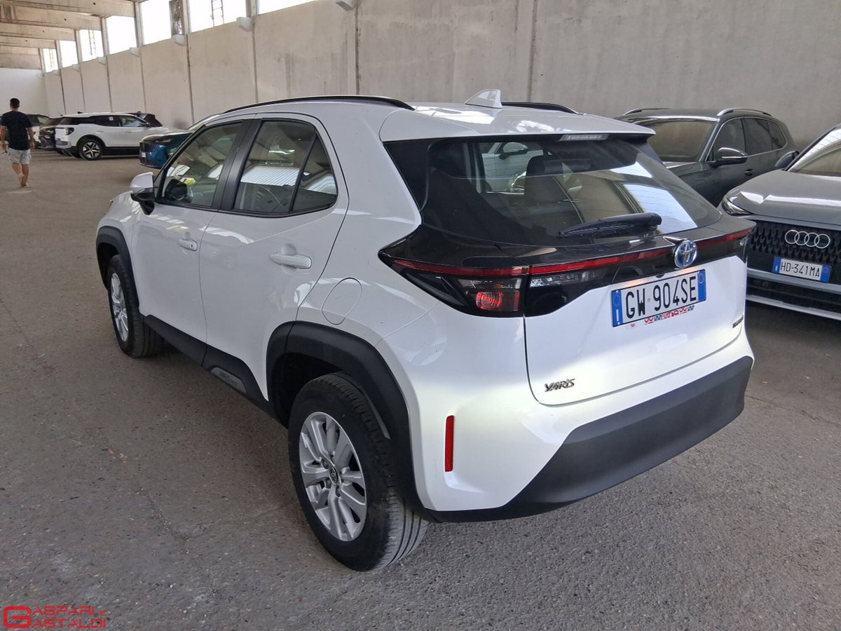 Toyota Yaris Cross Active fwd 115cv e-cvt (4)