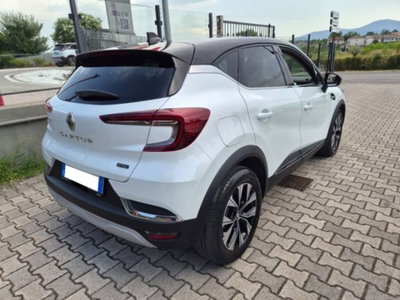 Renault Captur Plug-in Hybrid E-Tech 160 CV Techno (5)
