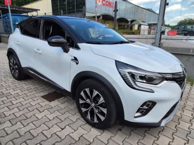 Renault Captur Plug-in Hybrid E-Tech 160 CV Techno (7)