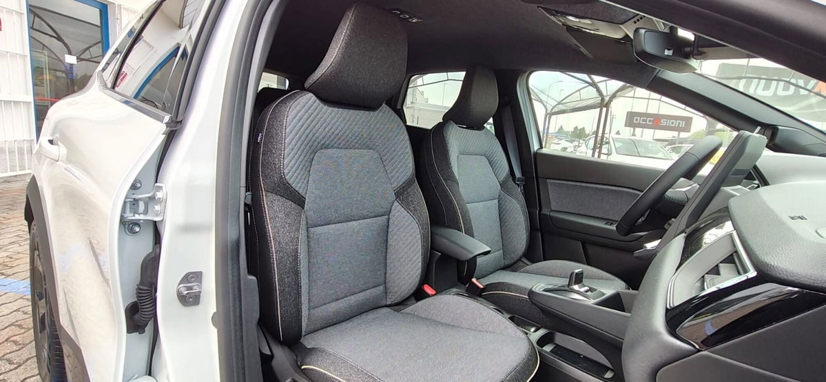 Mitsubishi Grandis 1.8 hev Intense AT (12)
