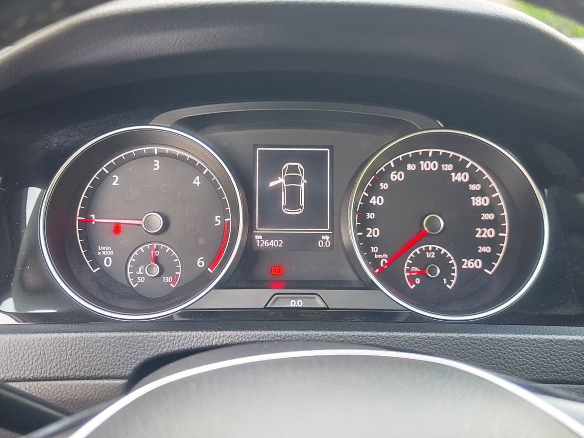 Volkswagen Golf 1.6 TDI 5p. Highline BlueMotion Technology (10)