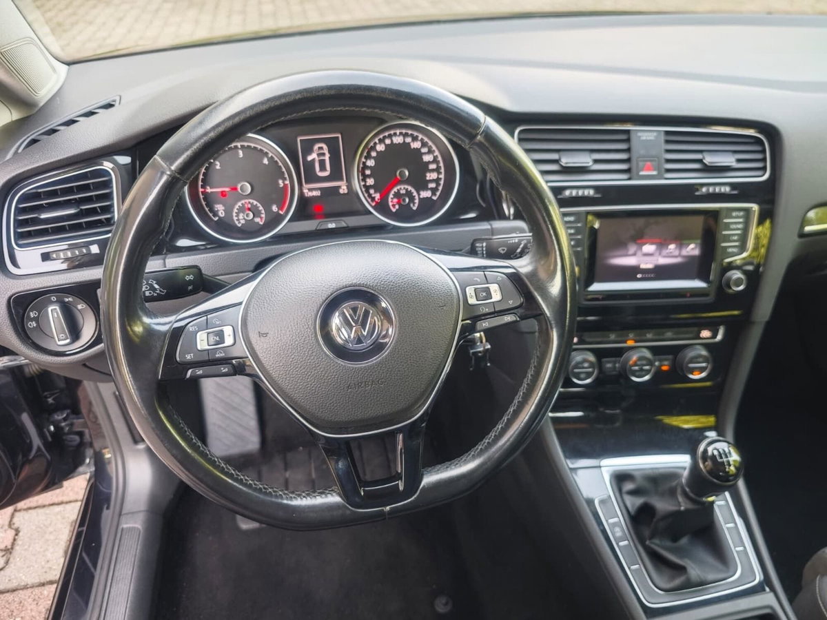 Volkswagen Golf 1.6 TDI 5p. Highline BlueMotion Technology (11)