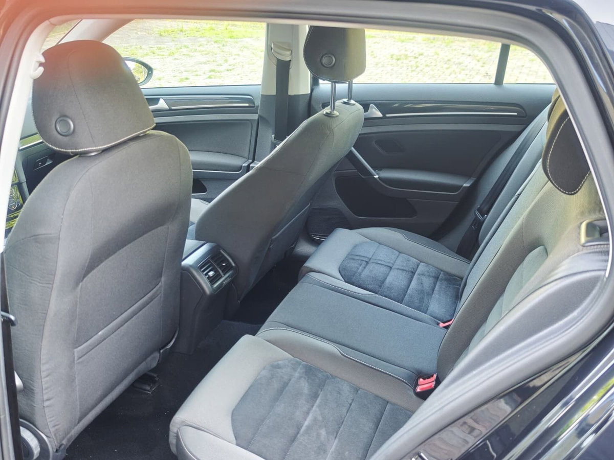 Volkswagen Golf 1.6 TDI 5p. Highline BlueMotion Technology (14)