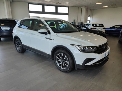 Volkswagen Tiguan 2.0 TDI 150 CV SCR DSG 4MOTION Life (2)