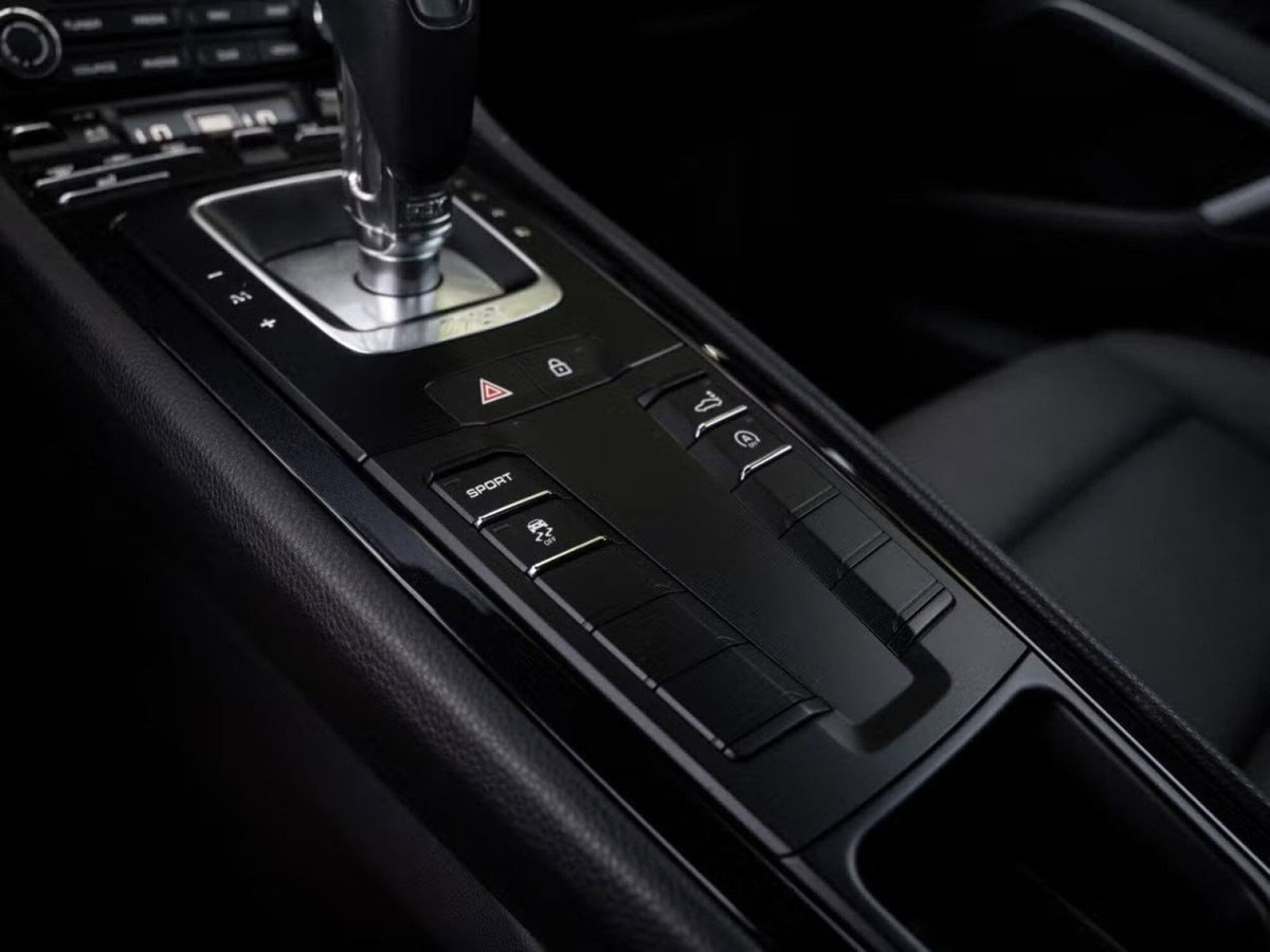 Porsche 718 Cayman  Cayman 2.0 Style Edition 300cv (11)