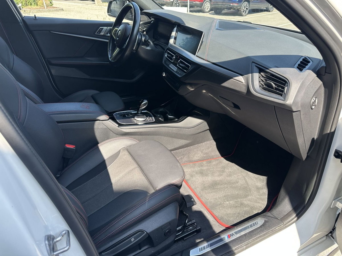 BMW Serie 1 130i cat 5 porte Eletta (16)