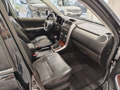 Suzuki Grand Vitara 1.9 DDiS 5 porte Crossover (6)