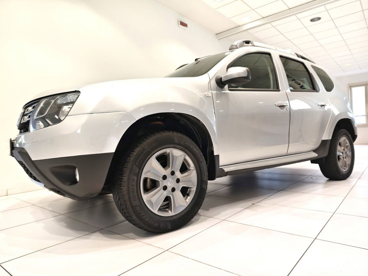 Dacia Duster 1.5 dCi 110CV 4x4 Ambiance (14)