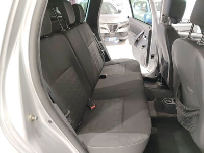 Dacia Duster 1.5 dCi 110CV 4x4 Ambiance (6)
