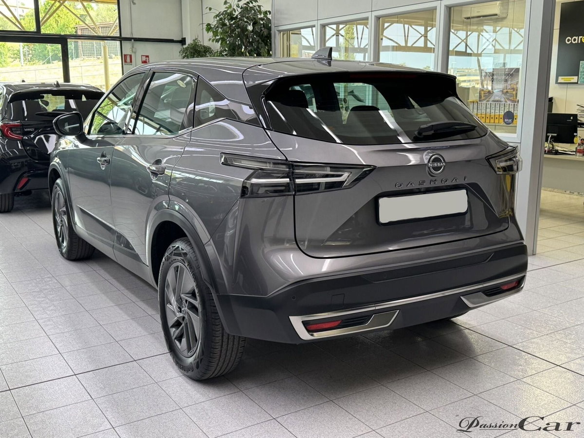 Nissan Qashqai 1.3 mhev Acenta 2wd 140cv (7)