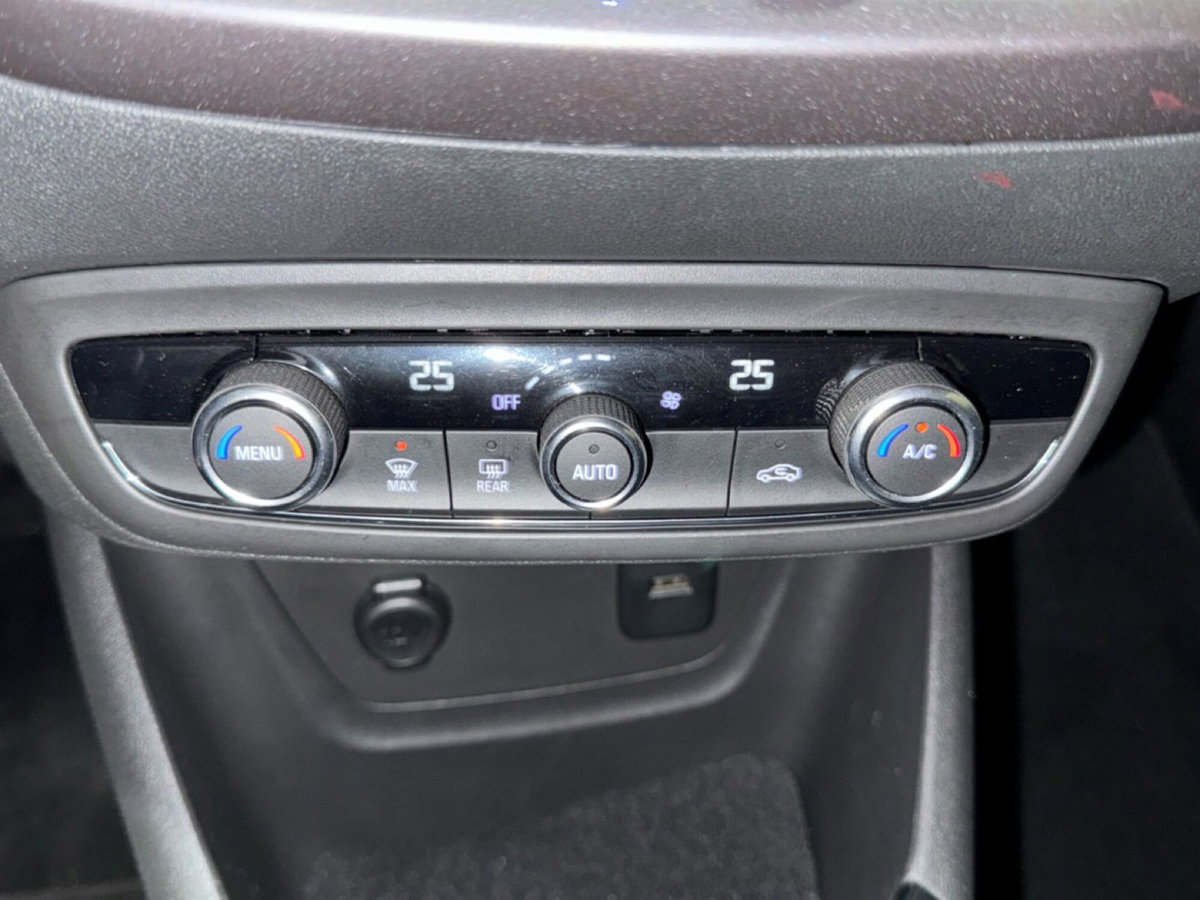 Opel Crossland X 1.5 ECOTEC D 102 CV Start&Stop Innovation (18)
