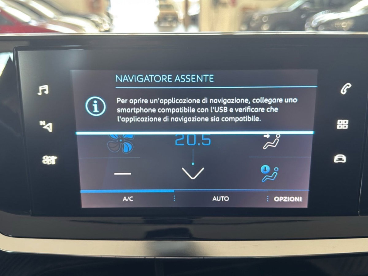 Peugeot 2008 PureTech 130 S&S Allure Pack (19)