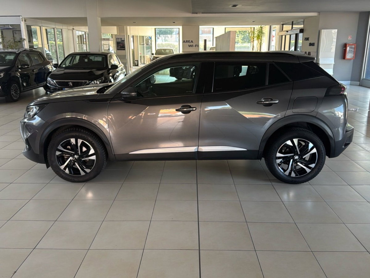 Peugeot 2008 PureTech 130 S&S Allure Pack (2)