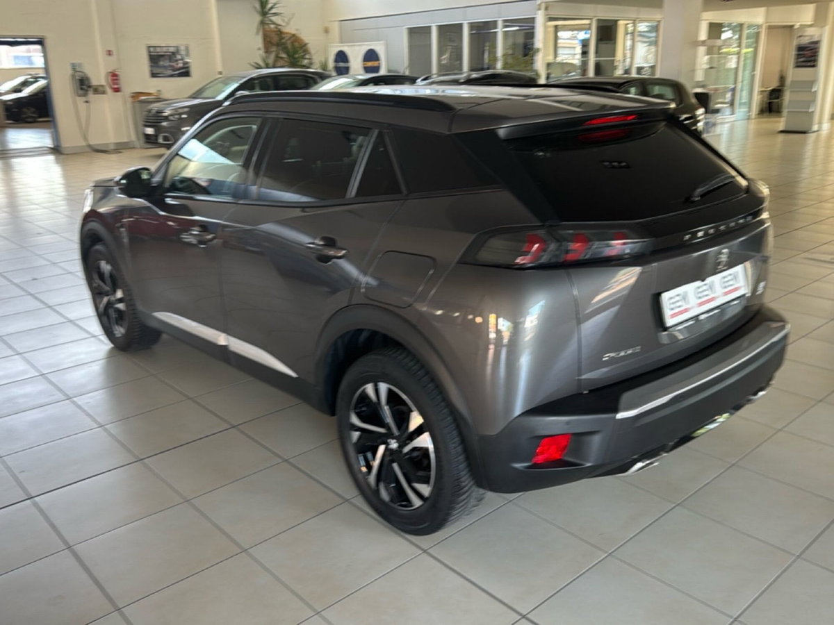 Peugeot 2008 PureTech 130 S&S Allure Pack (3)