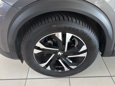 Peugeot 2008 PureTech 130 S&S Allure Pack (9)
