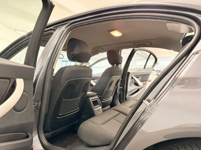 BMW Serie 3 318d Business Advantage (10)