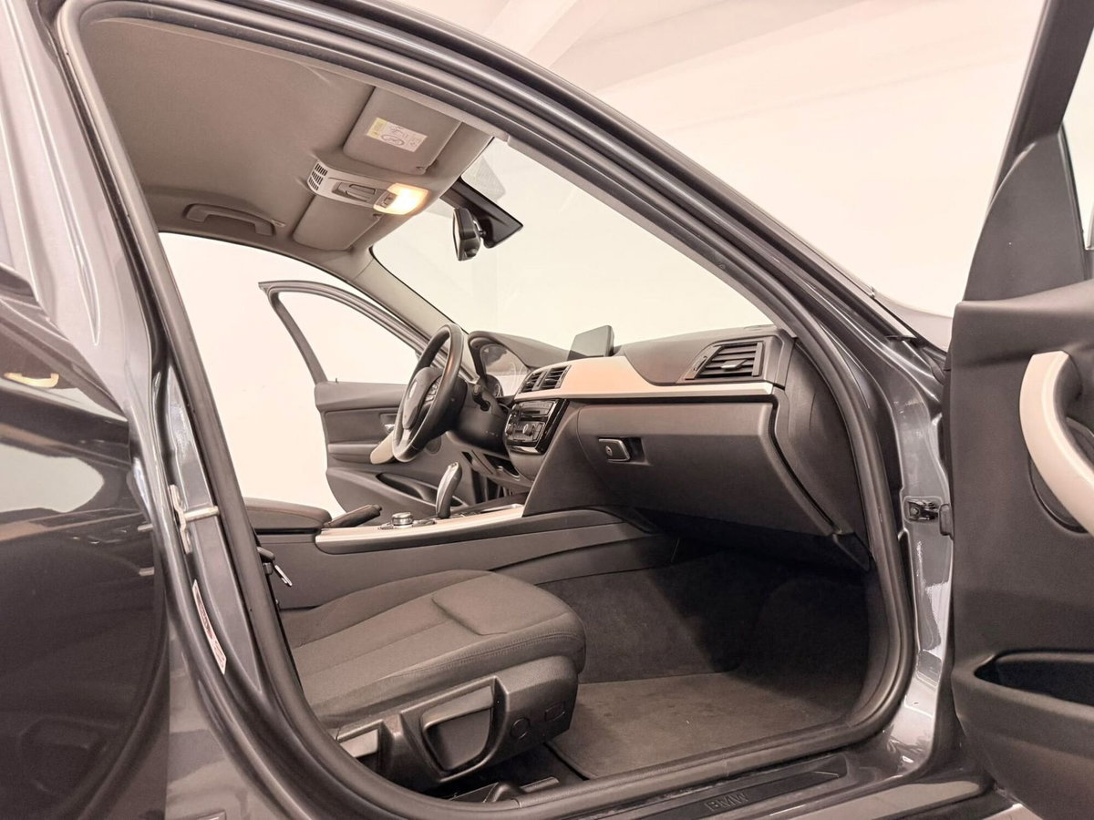 BMW Serie 3 318d Business Advantage (11)