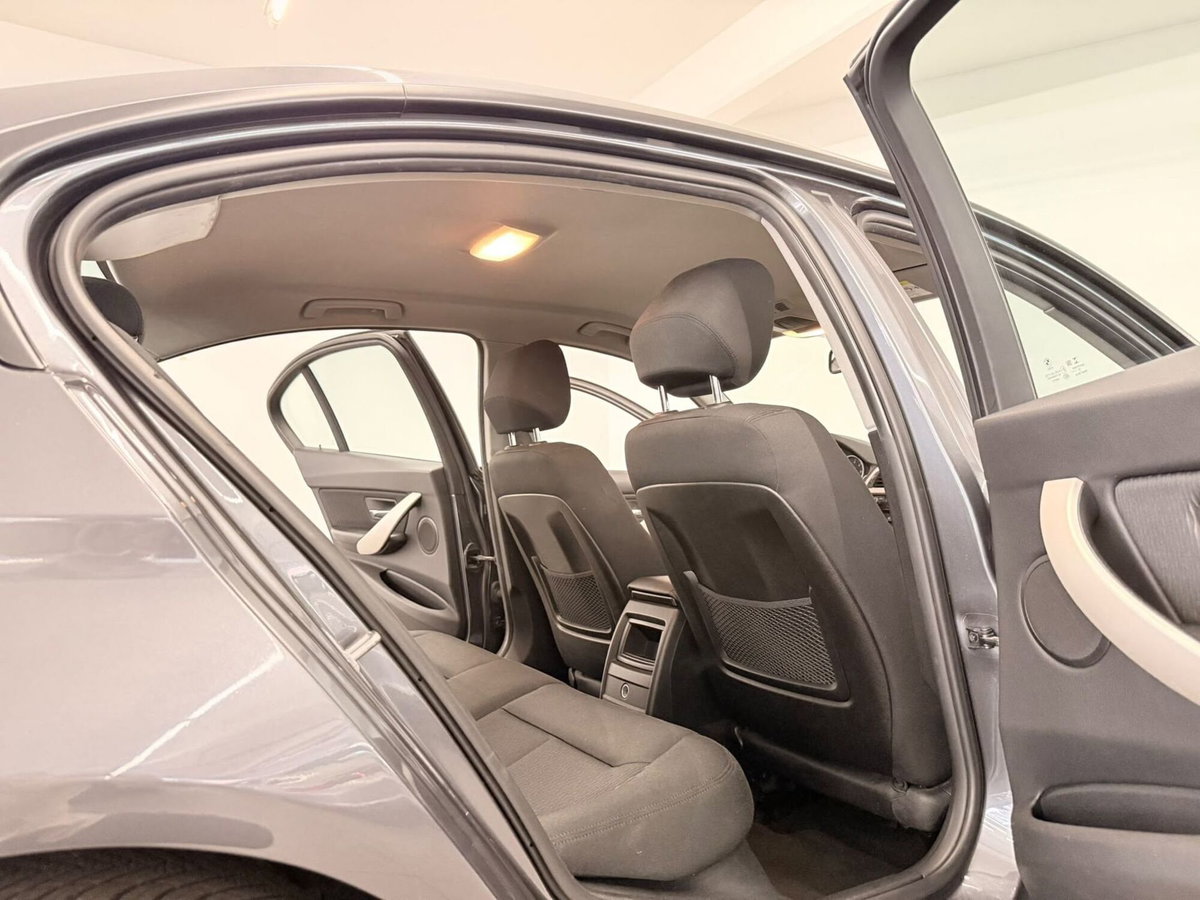 BMW Serie 3 318d Business Advantage (12)