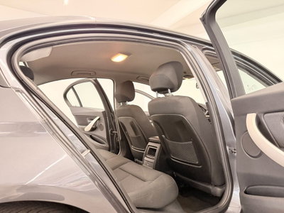 BMW Serie 3 318d Business Advantage (12)