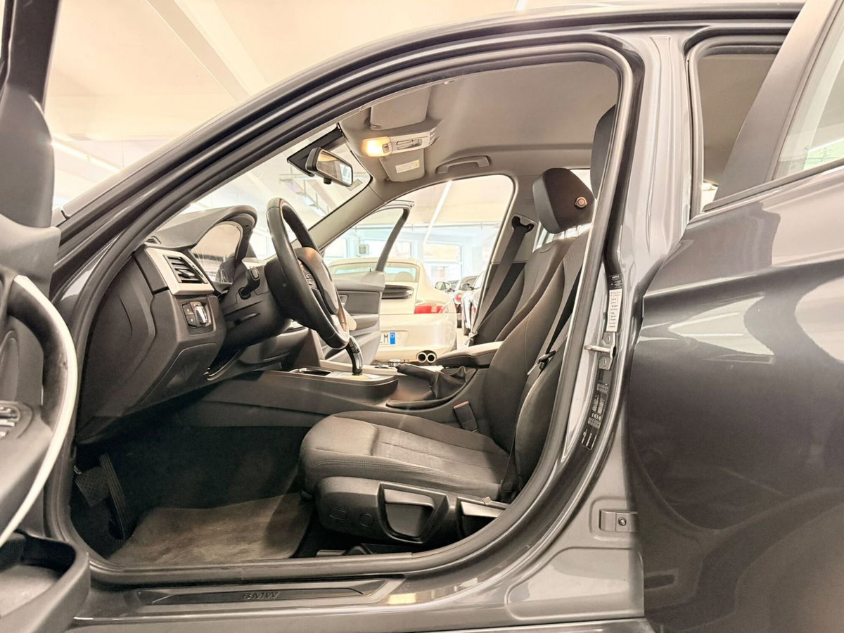 BMW Serie 3 318d Business Advantage (13)