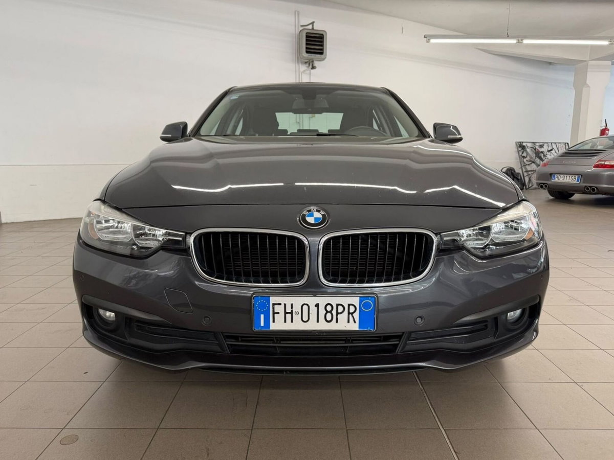 BMW Serie 3 318d Business Advantage (2)