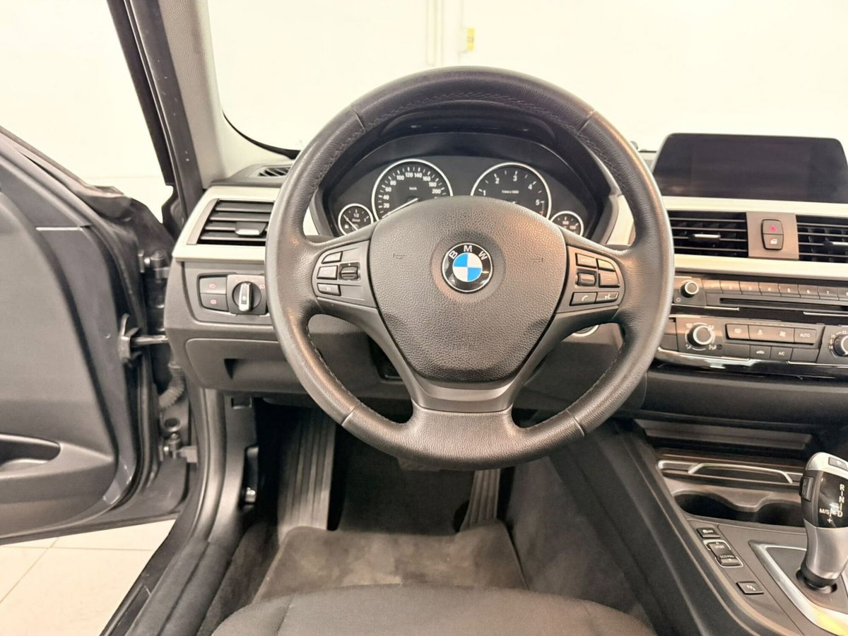 BMW Serie 3 318d Business Advantage (9)