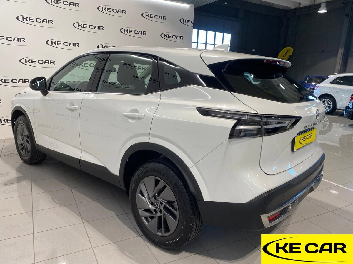 Nissan Qashqai 1.3 mhev Acenta 2wd 140cv (7)