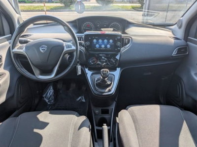 Lancia Ypsilon 1.2 69 CV 5 porte GPL Gold Plus (4)