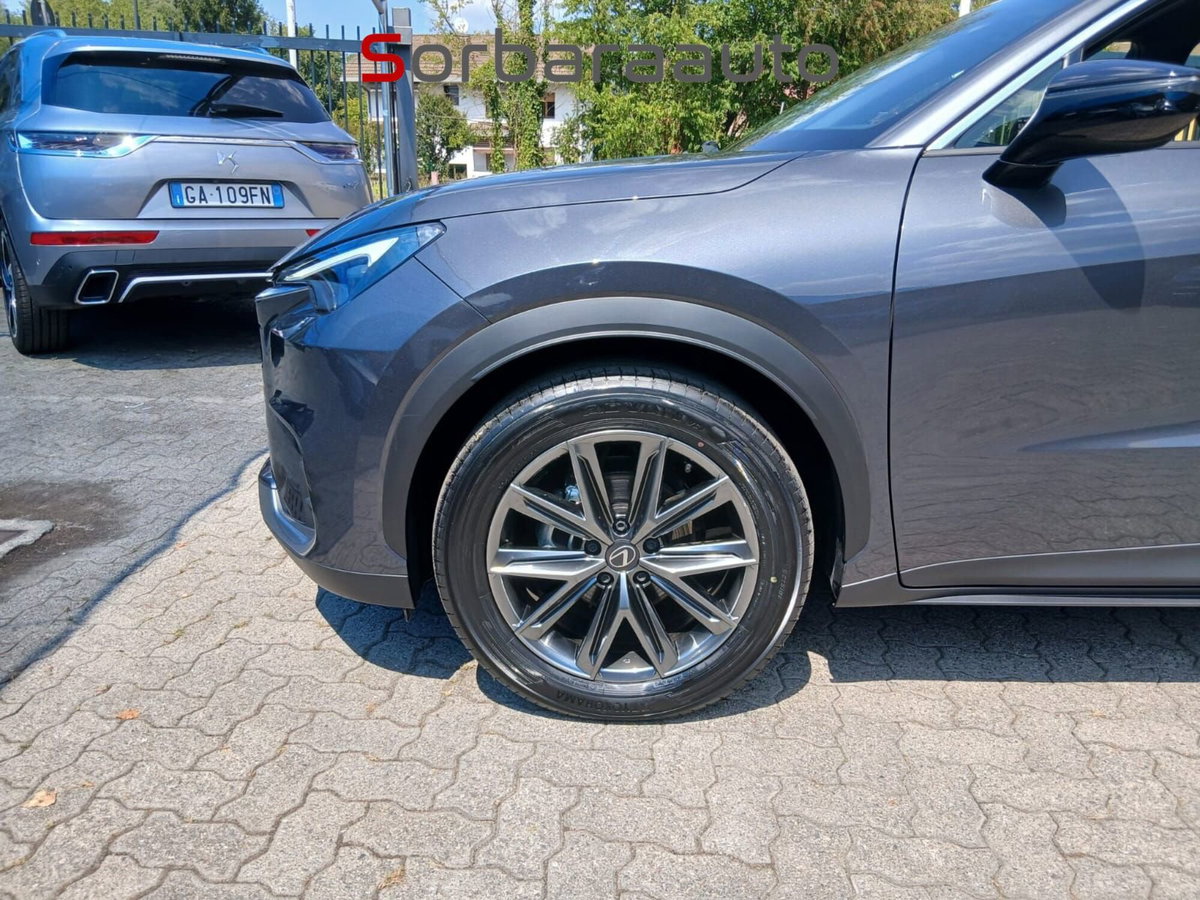 Lexus LBX 1.5 hybrid Elegant 2wd (8)