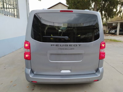 Peugeot Traveller BlueHDi 180 S&S EAT8 Long Business (11)