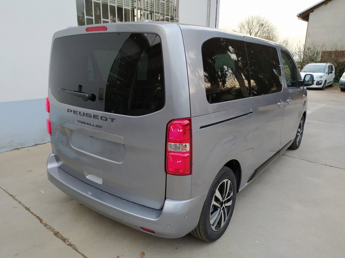 Peugeot Traveller BlueHDi 180 S&S EAT8 Long Business (11)