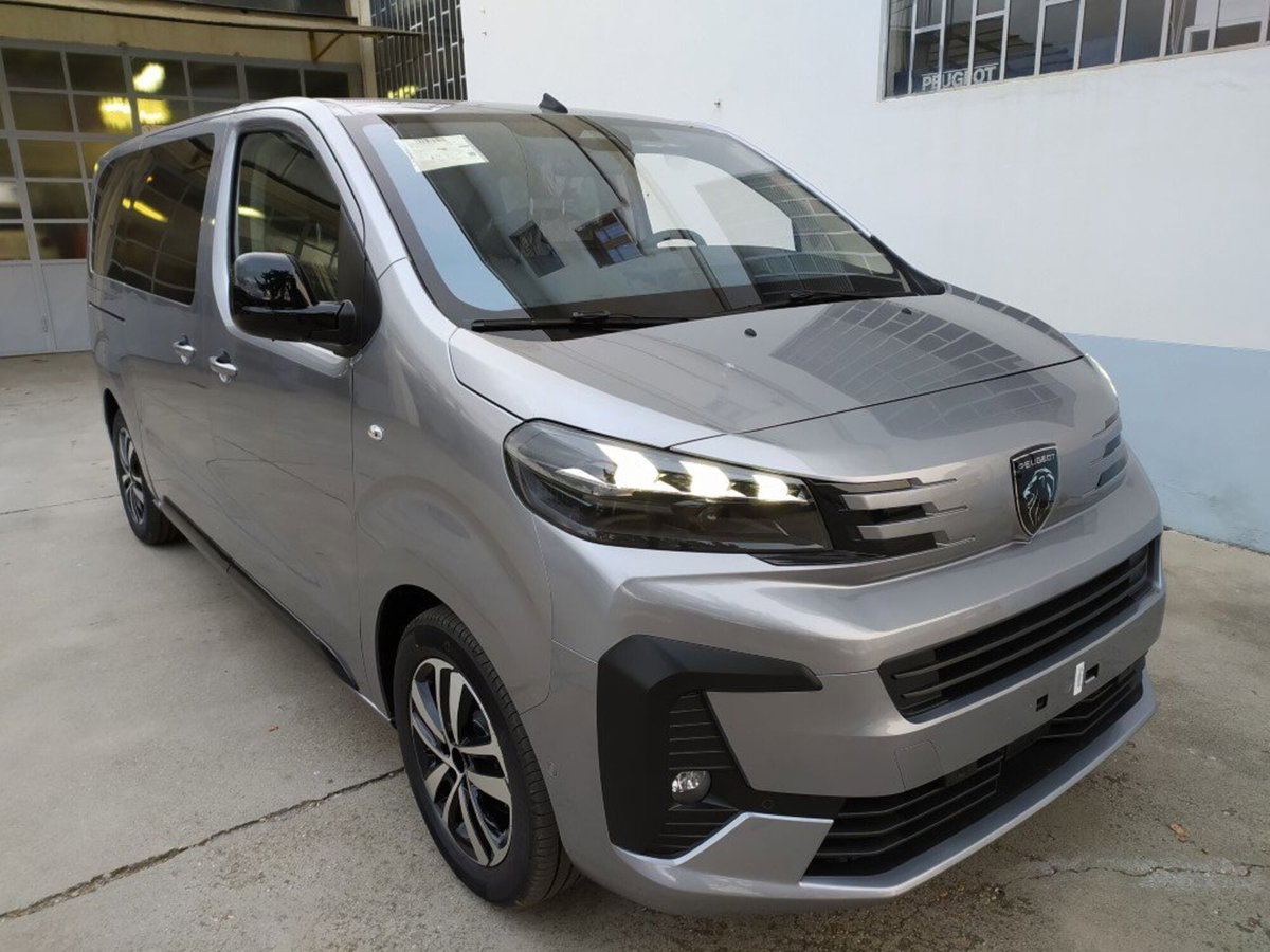 Peugeot Traveller BlueHDi 180 S&S EAT8 Long Business (12)