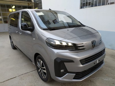 Peugeot Traveller BlueHDi 180 S&S EAT8 Long Business (12)