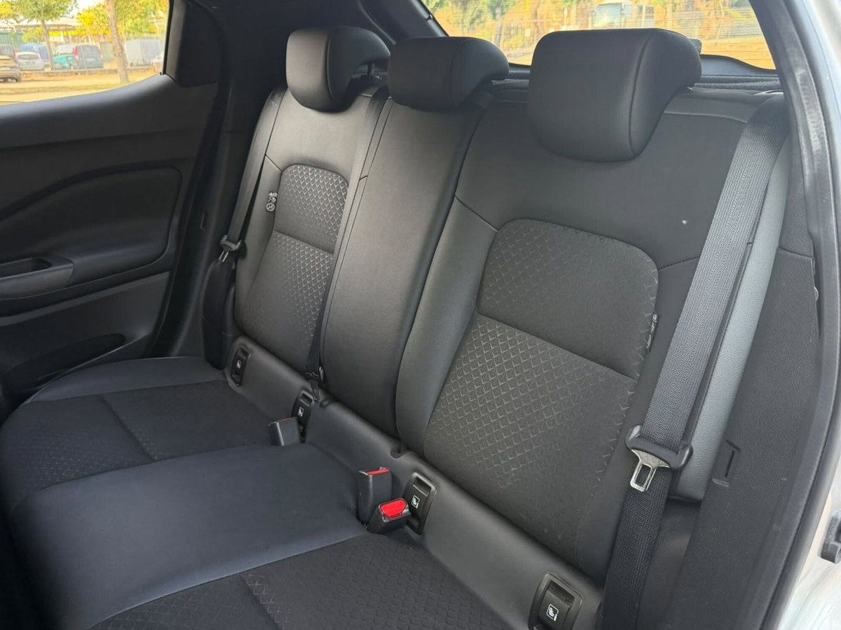 Nissan Juke 1.6 hev Acenta (9)