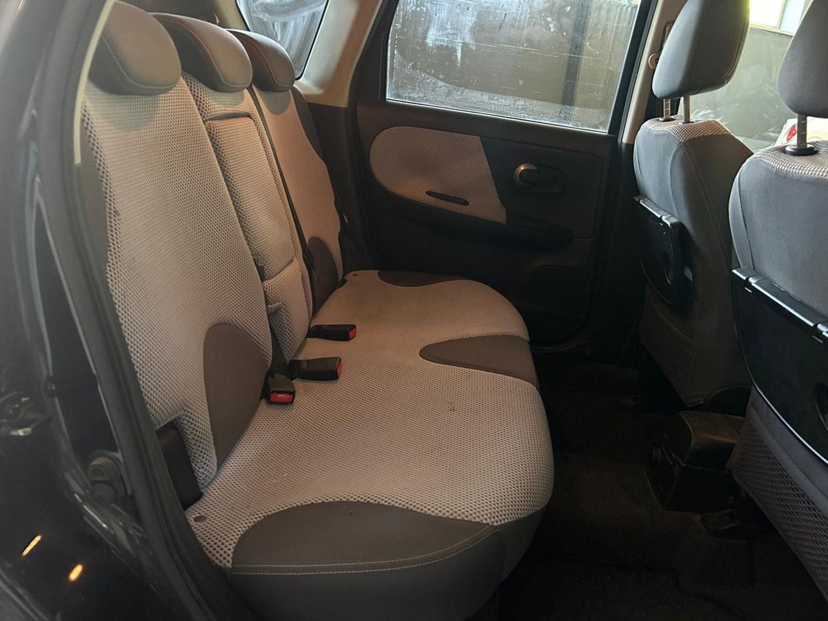 Nissan Note 1.5 dCi 86CV Tekna (7)