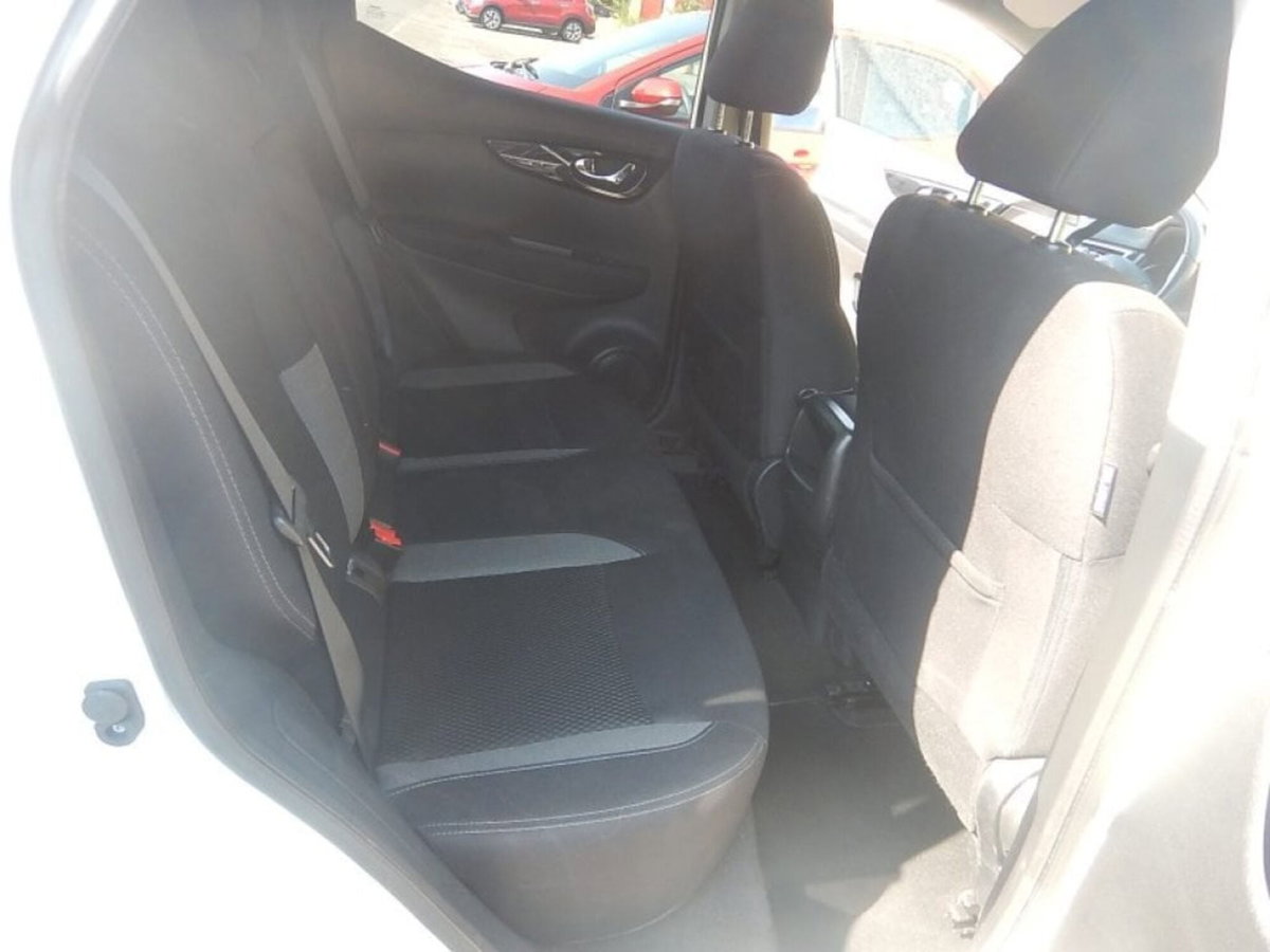 Nissan Qashqai 1.5 dCi Business (6)