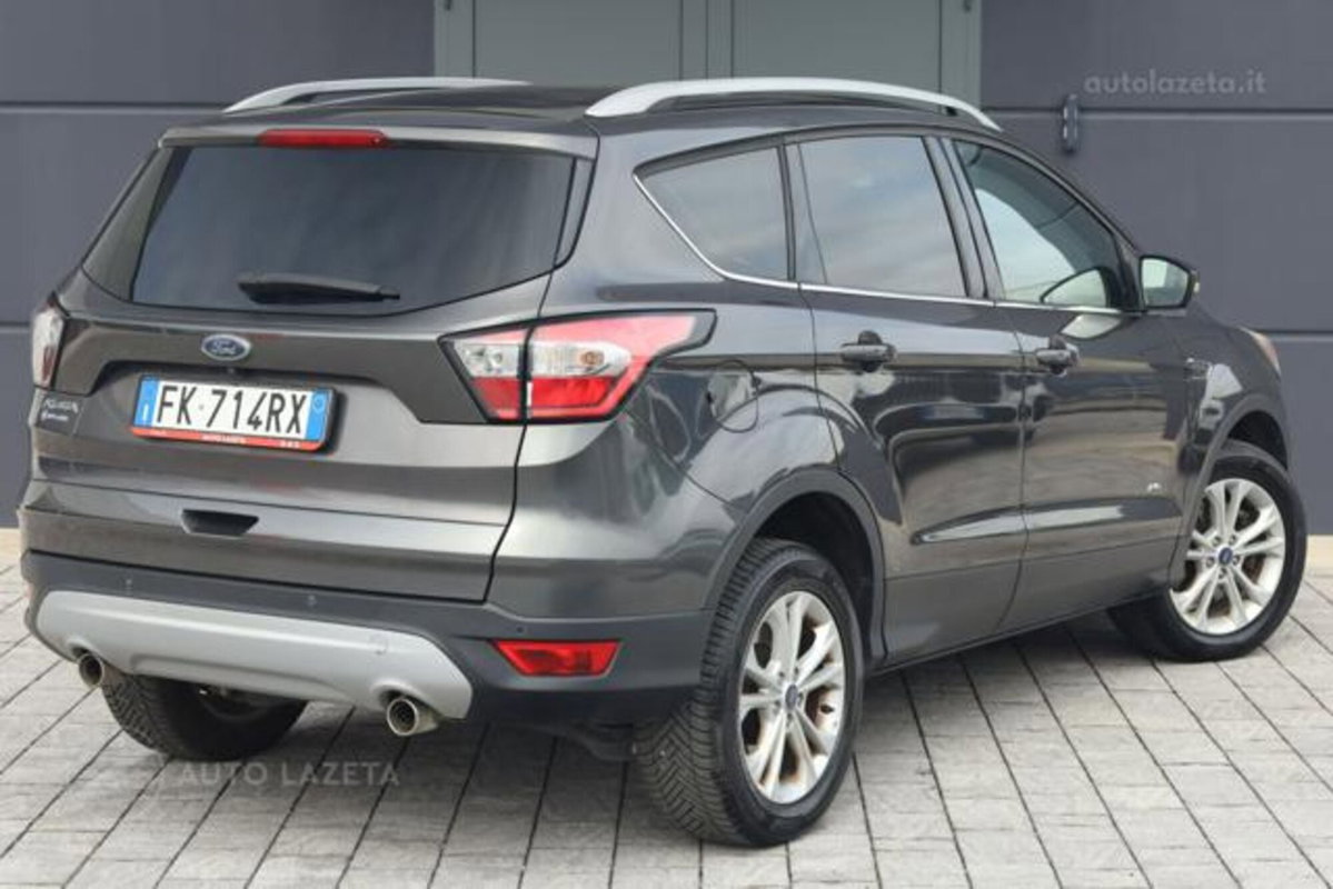 Ford Kuga 2.0 TDCI 150 CV S&S 4WD Titanium X (3)