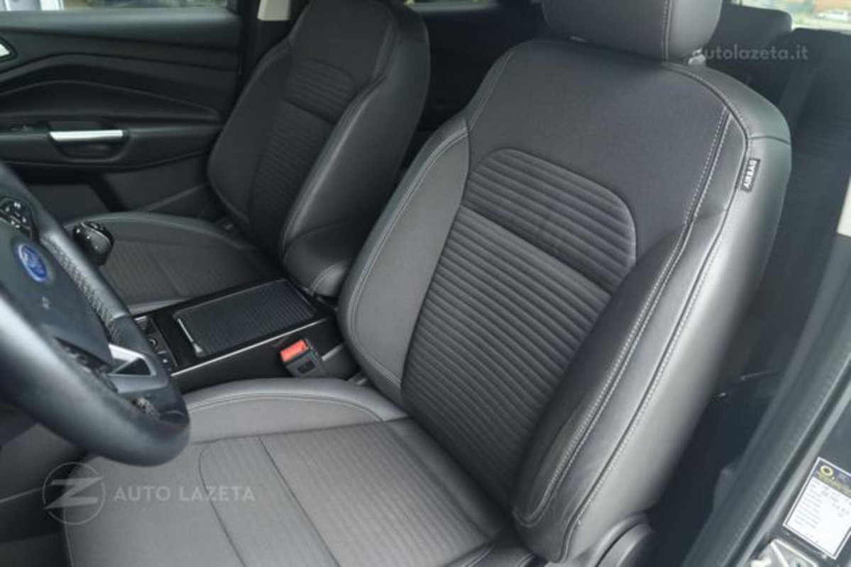 Ford Kuga 2.0 TDCI 150 CV S&S 4WD Titanium X (6)