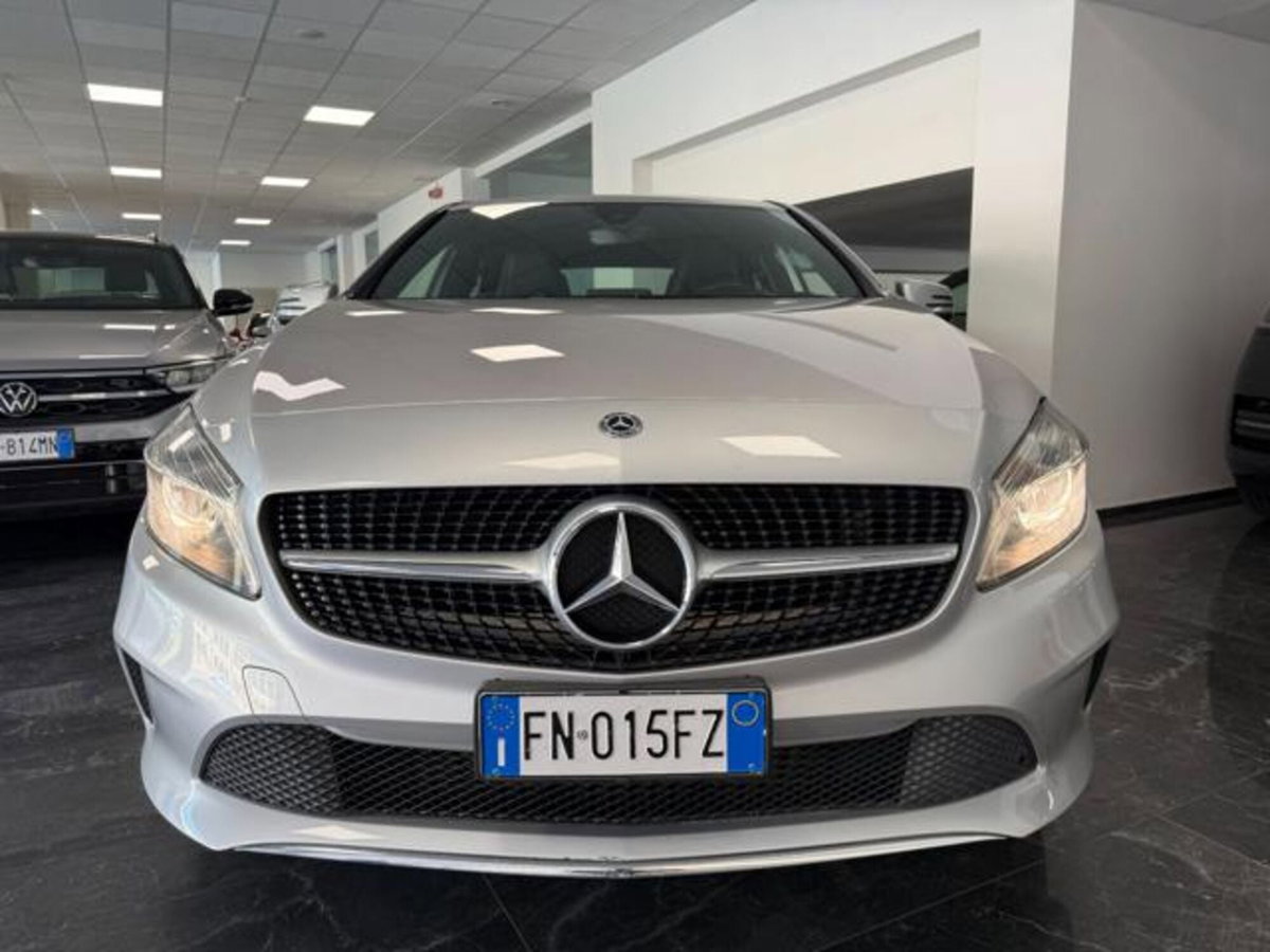 Mercedes-Benz Classe A 160 d Automatic Premium (11)