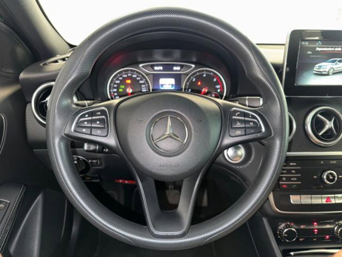 Mercedes-Benz Classe A 160 d Automatic Premium (14)