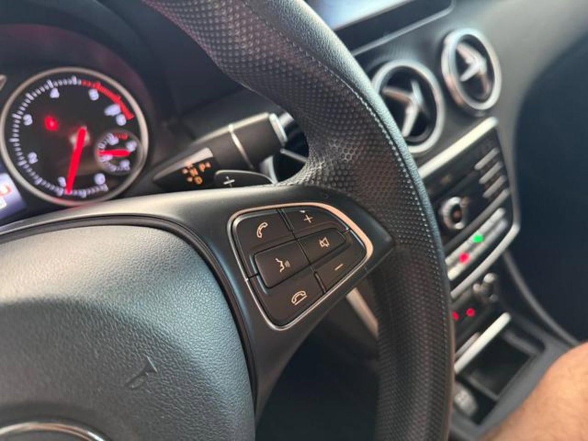 Mercedes-Benz Classe A 160 d Automatic Premium (15)
