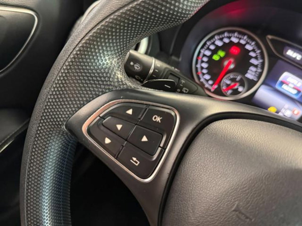 Mercedes-Benz Classe A 160 d Automatic Premium (16)