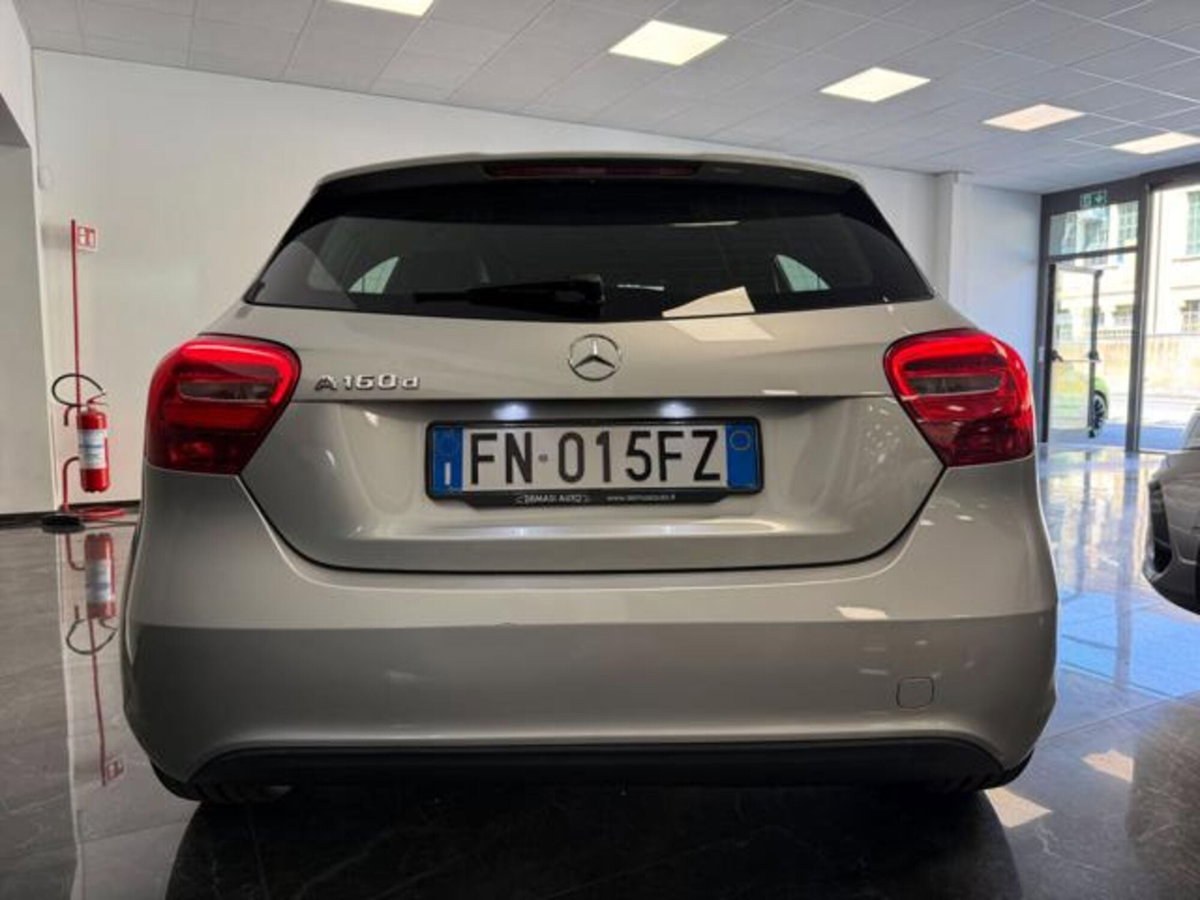 Mercedes-Benz Classe A 160 d Automatic Premium (6)