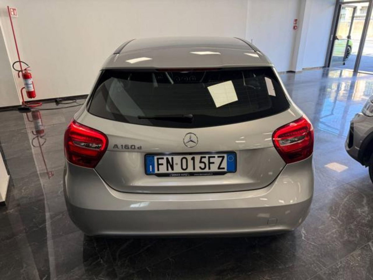 Mercedes-Benz Classe A 160 d Automatic Premium (7)
