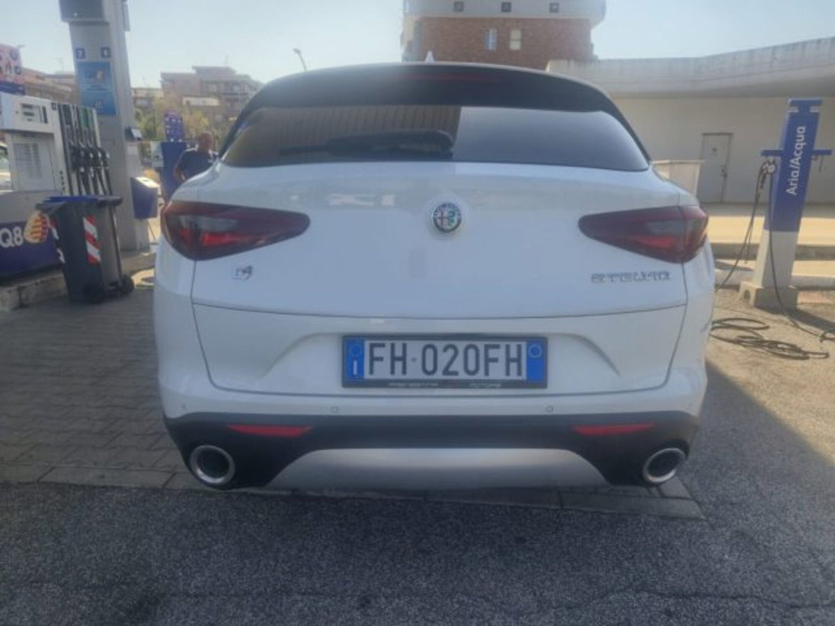 Alfa Romeo Stelvio Stelvio 2.2 Turbodiesel 210 CV AT8 Q4 Executive (2)