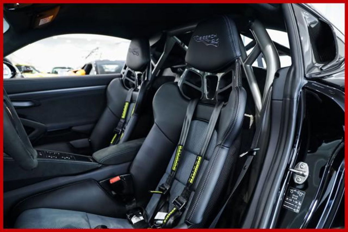 Porsche 718 Cayman  Cayman 4.0 GT4 RS pdk (10)