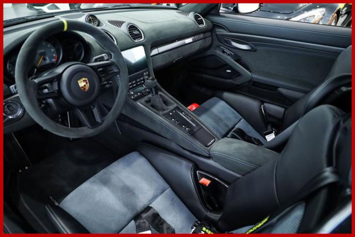 Porsche 718 Cayman  Cayman 4.0 GT4 RS pdk (11)