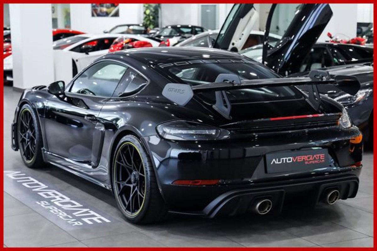 Porsche 718 Cayman  Cayman 4.0 GT4 RS pdk (5)